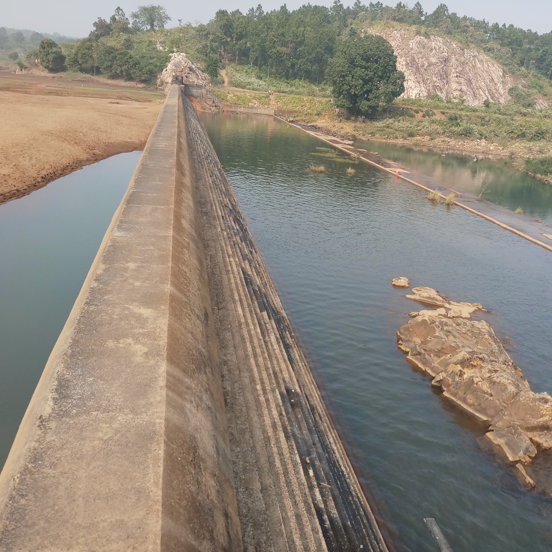 The dam water cannot reach villages far away. (Photo courtesy: Gurvinder Singh)