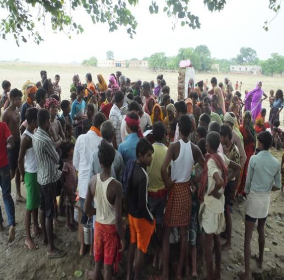 People of Qutubpur village, affected by the floods, have spent eight days at the relief camp of the Baburpur school, Bhojpur.