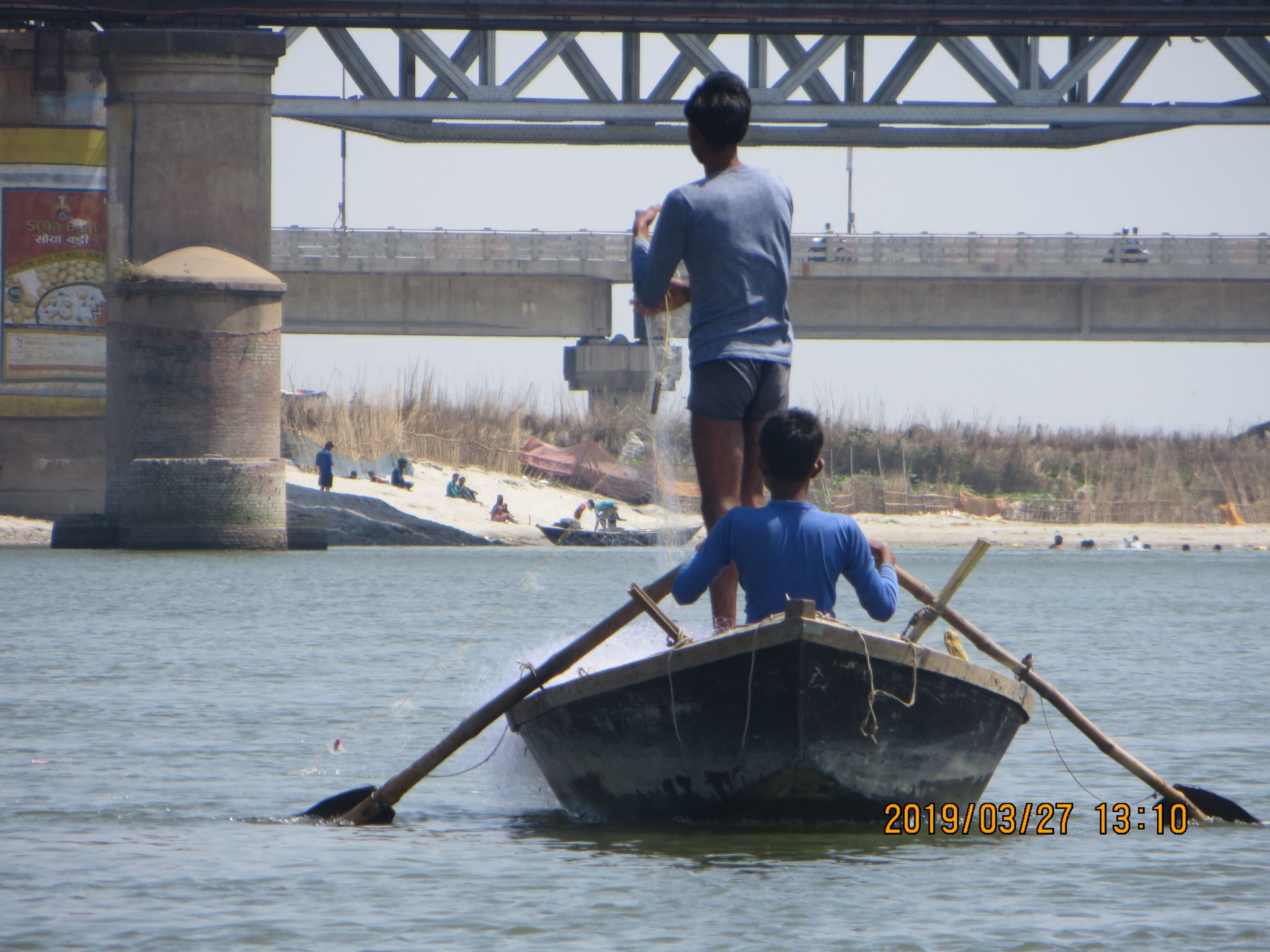Fishermen at work in Unnao (Image: Nutan Maurya)