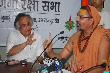 Swami Avimukteshwaranand and Mr Jairam Ramesh engaged in heated arguments