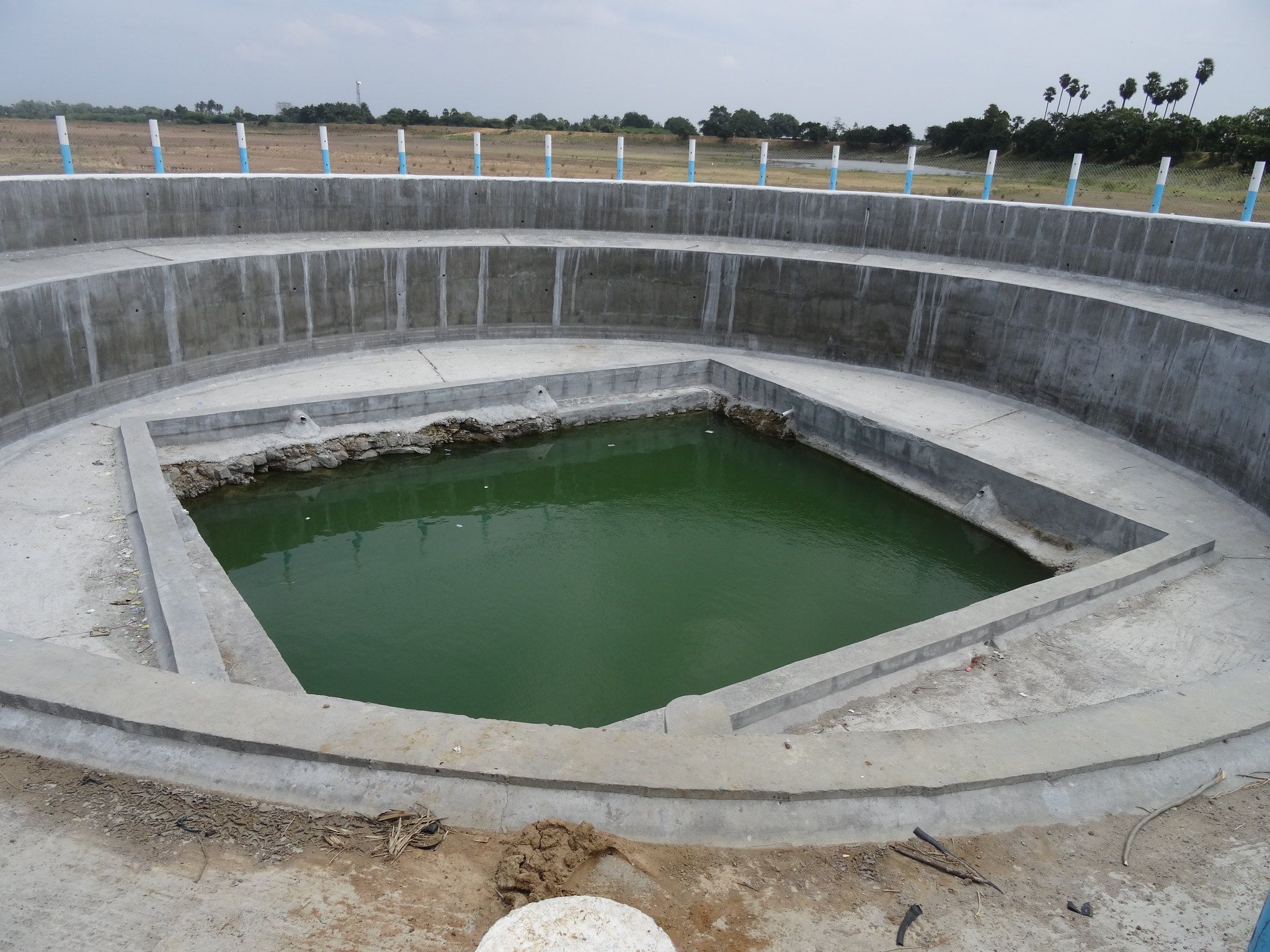 Recharge shafts to increase groundwater resources and prevent depletion within the tank of Kylianur, India (Image: Audrey Richard/ Water Alternatives, Flickr Commons, CC BY-NC 2.0)