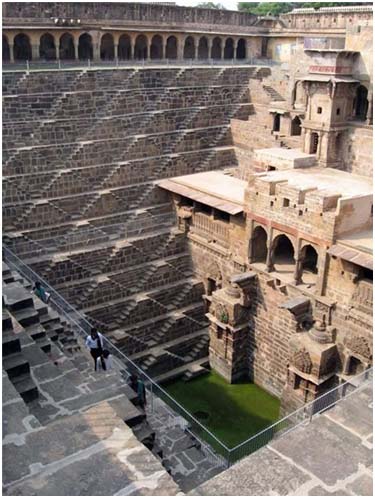 Architecturally beautiful step wells have survived through the centuries; Image: www.hydratelife.org