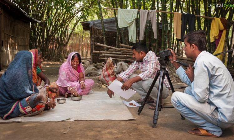 Community videos are produced by farmers themselves and feature local participants and agents from the rural communities themselves (Image: Digital Green)