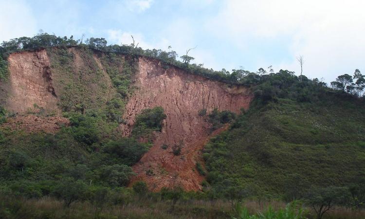 Social media data has great potential for near-real-time reporting of landslide events and their associated impacts (Image: Eurico Zimbres, Wikimedia Commons)