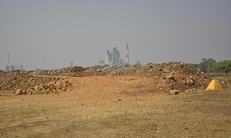 An industrial area in Chhattisgarh (Source: IWP Flickr photos)