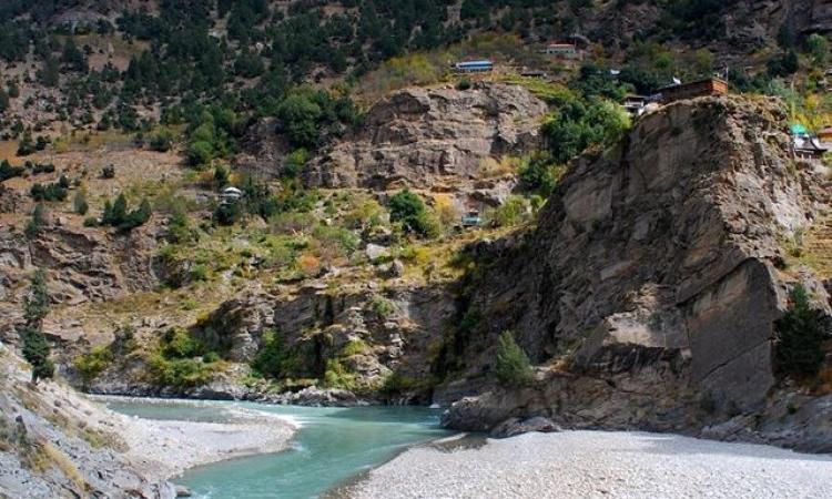 Sutlej river in Kinnaur, Himachal Pradesh (Image source: Sanyam Bahga, Wikipedia)