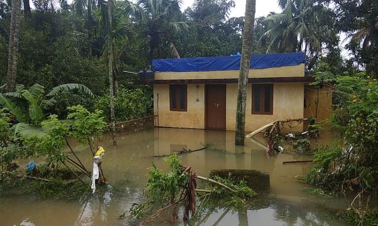 The floods in Kerala took 400 lives and displaced around 1.2 million people. (Image: Ranjith Siji, Wikimedia Commons: CC BY-SA 4.0)