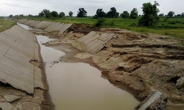State of an irrigation canal at Khargone district