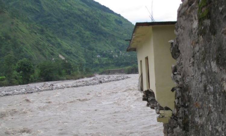 Gori river in Uttarakhand in spate during 2013 floods (Source: Chicu Lokgariwar, India Water Portal)