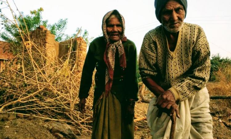 Rokade and ajji live in a remote village in Marathwada’s Osmanabad district. Photo: Niharika Singh