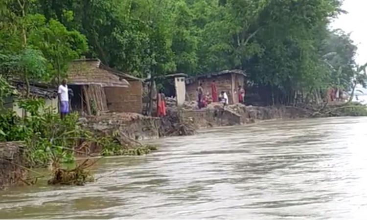 Village under threat from erosion in Kishanganj (Source: India Water Portal Hindi)