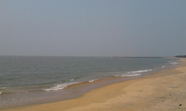 Ponnani Sea Shore in Kerala (Source: Wikipedia)