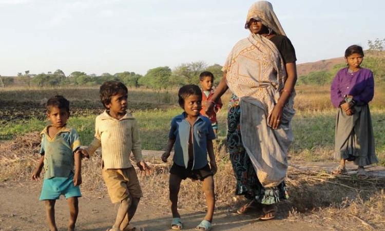 Several young children in Jhabua suffer from skeletal fluorosis (Source: INREM Foundation)