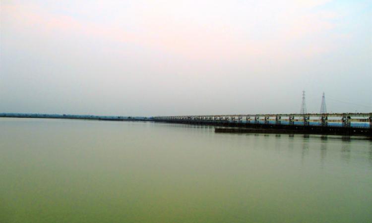 The Teesta, upstream of the Gajaldoba barrage in West Bengal. (Image Source: Gauri Noolkar-Oak)