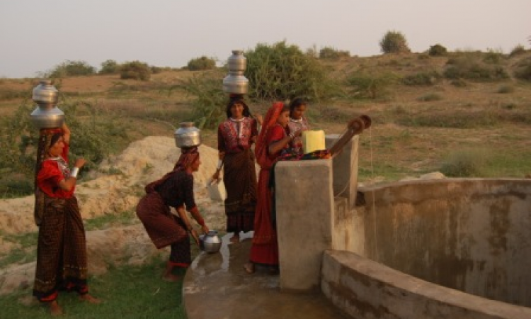 Women & water ( Source: Arghyam)