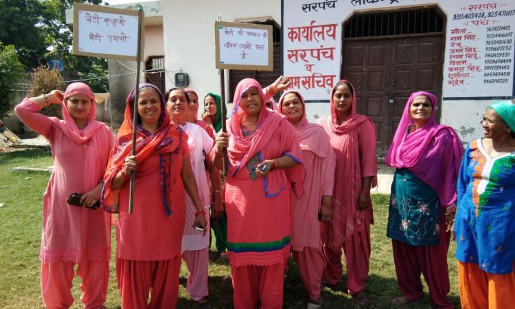Women participate enthusiastically in the ‘Palwal super village challenge’ for last mile delivery of rural development schemes. (Pic courtesy: Abhinav Vats)